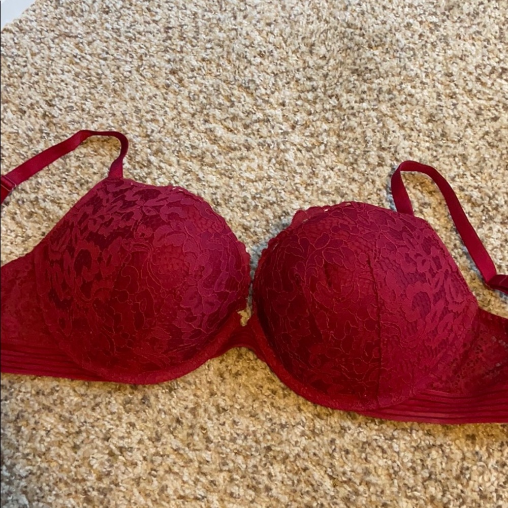 Victoria Secret Very Sexy Push Up in Red
